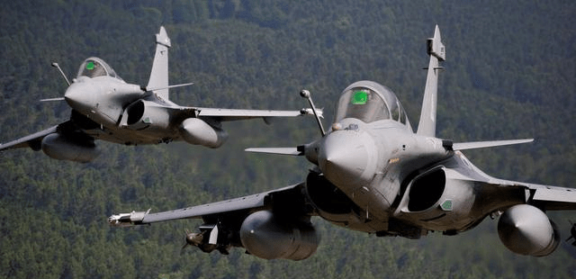 “火狐电竞官方网站”
在军事采购方面向来大手笔的印度 为何与四代机失之交臂?(图3) “火狐电竞官方网站”
在军事采购方面向来大手笔的印度 为何与四代机失之交臂?(图3)